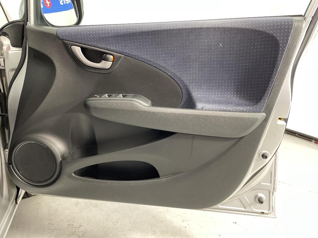 Photo '15' of Honda FIT