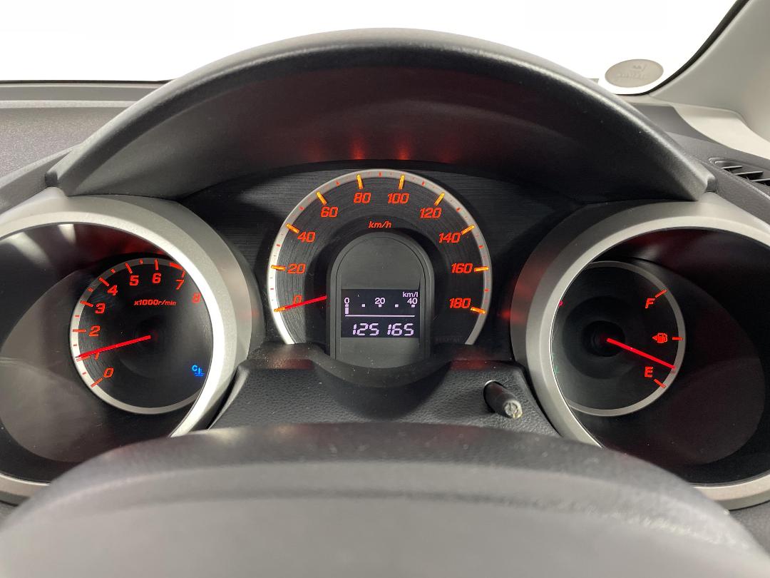 Photo '21' of Honda FIT