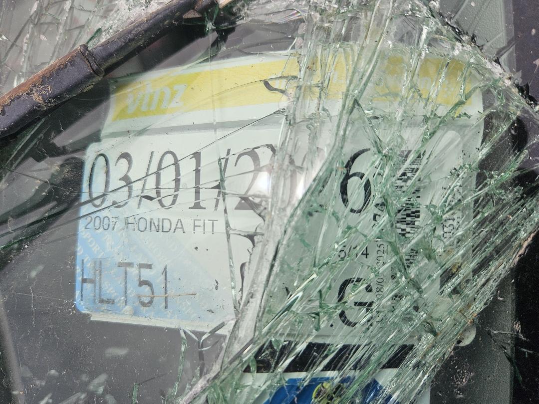 Photo '2' of Honda FIT Photo '2' of Honda FIT