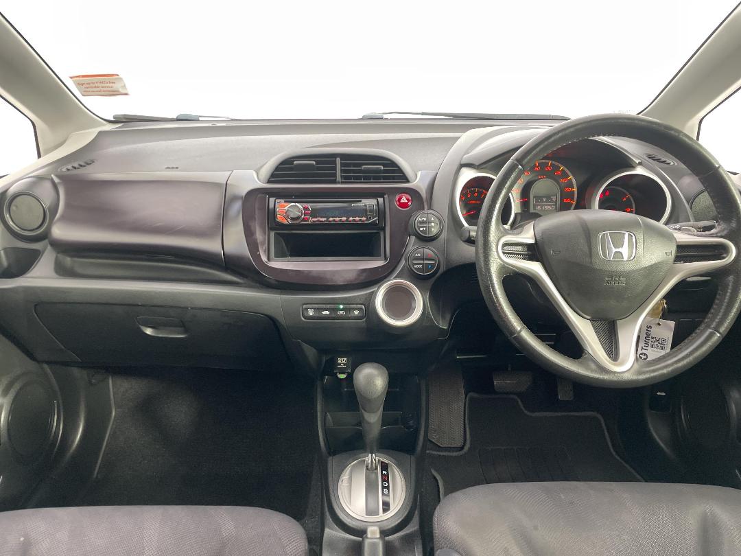 Photo '17' of Honda FIT Photo '17' of Honda FIT