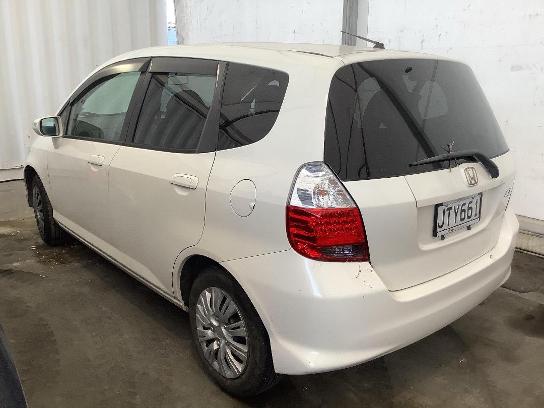 Photo '6' of Honda FIT Photo '6' of Honda FIT