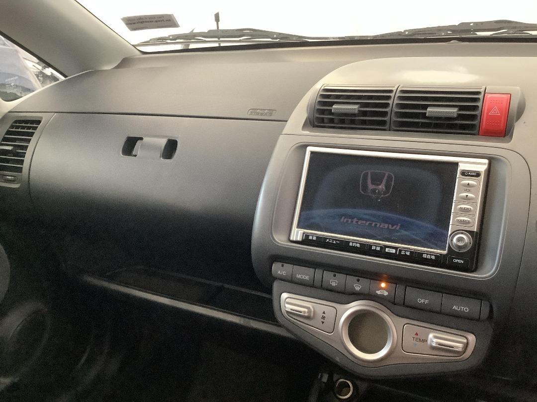 Photo '16' of Honda FIT Photo '16' of Honda FIT