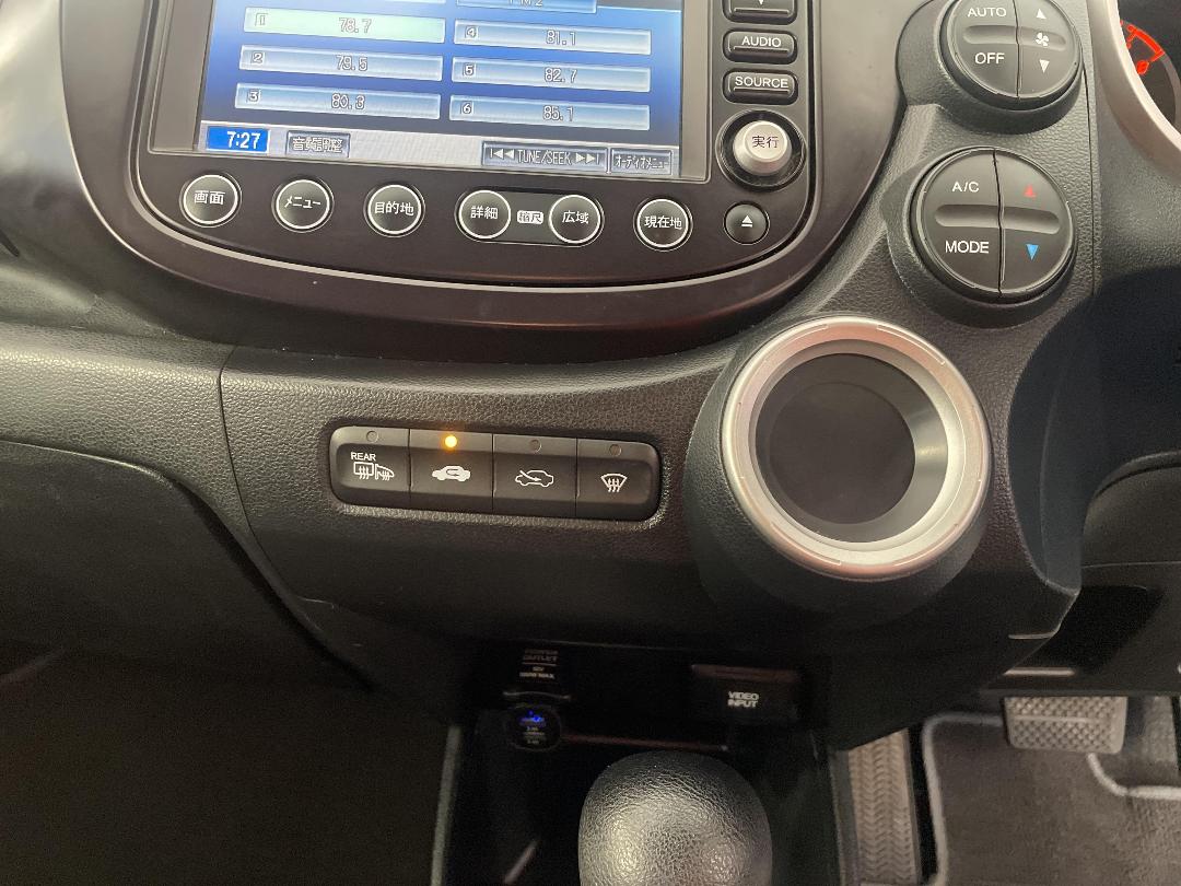 Photo '27' of Honda FIT