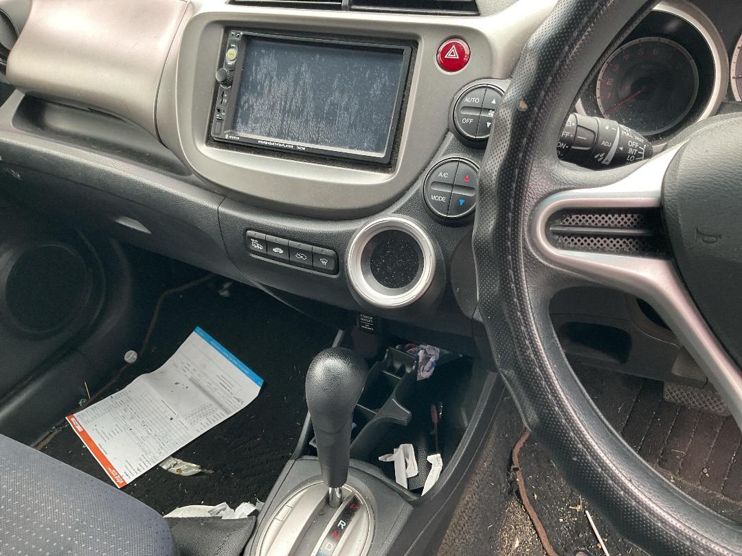 Photo '12' of Honda FIT Photo '12' of Honda FIT