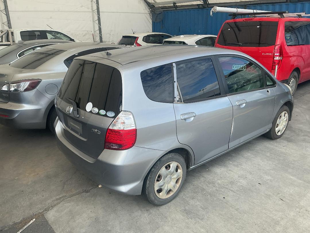 Photo '13' of Honda FIT