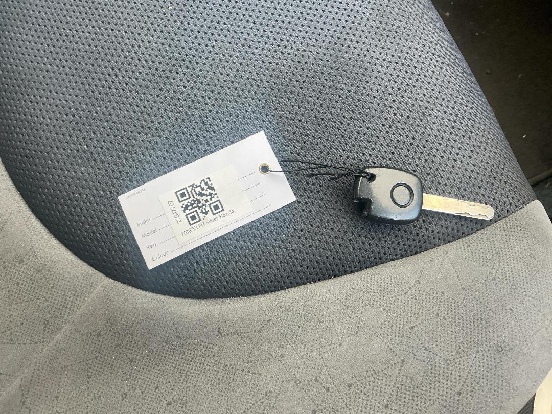 Photo '19' of Honda FIT