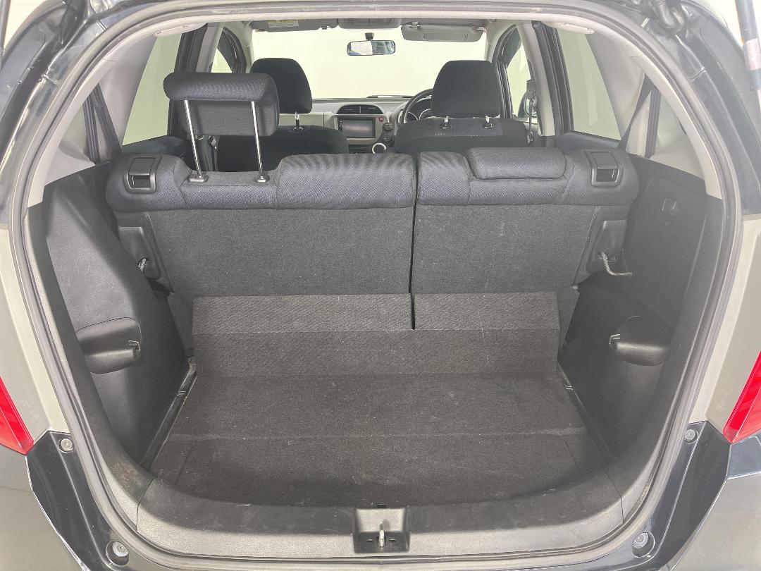 Photo '12' of Honda FIT