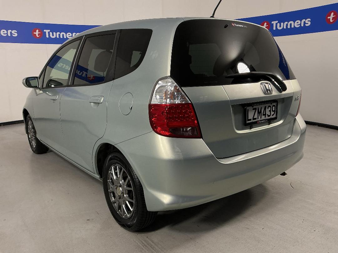 Photo '5' of Honda FIT Photo '5' of Honda FIT