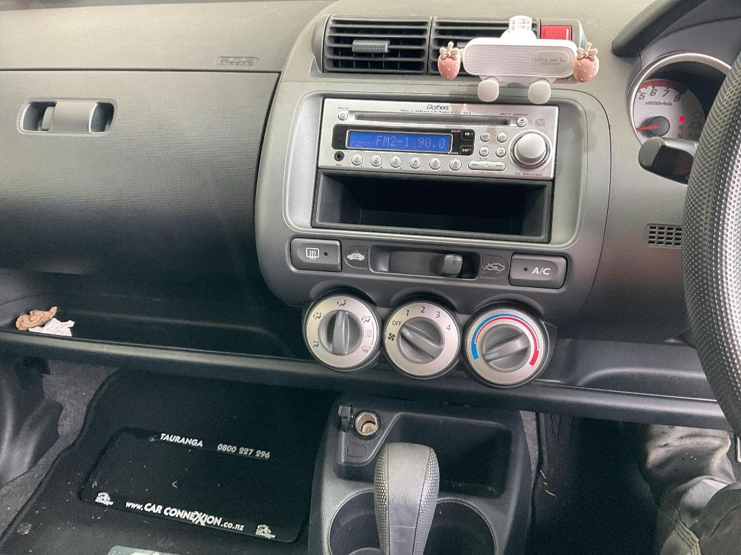 Photo '22' of Honda FIT Photo '22' of Honda FIT