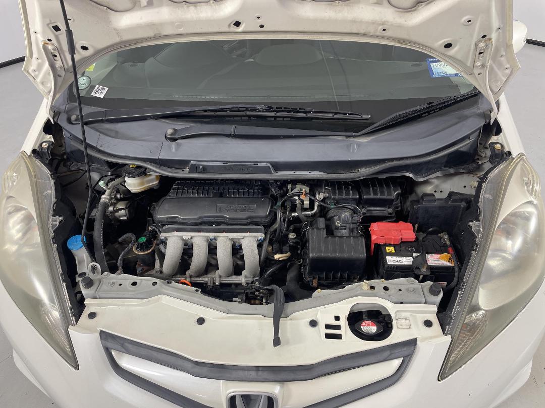 Photo '13' of Honda FIT Photo '13' of Honda FIT