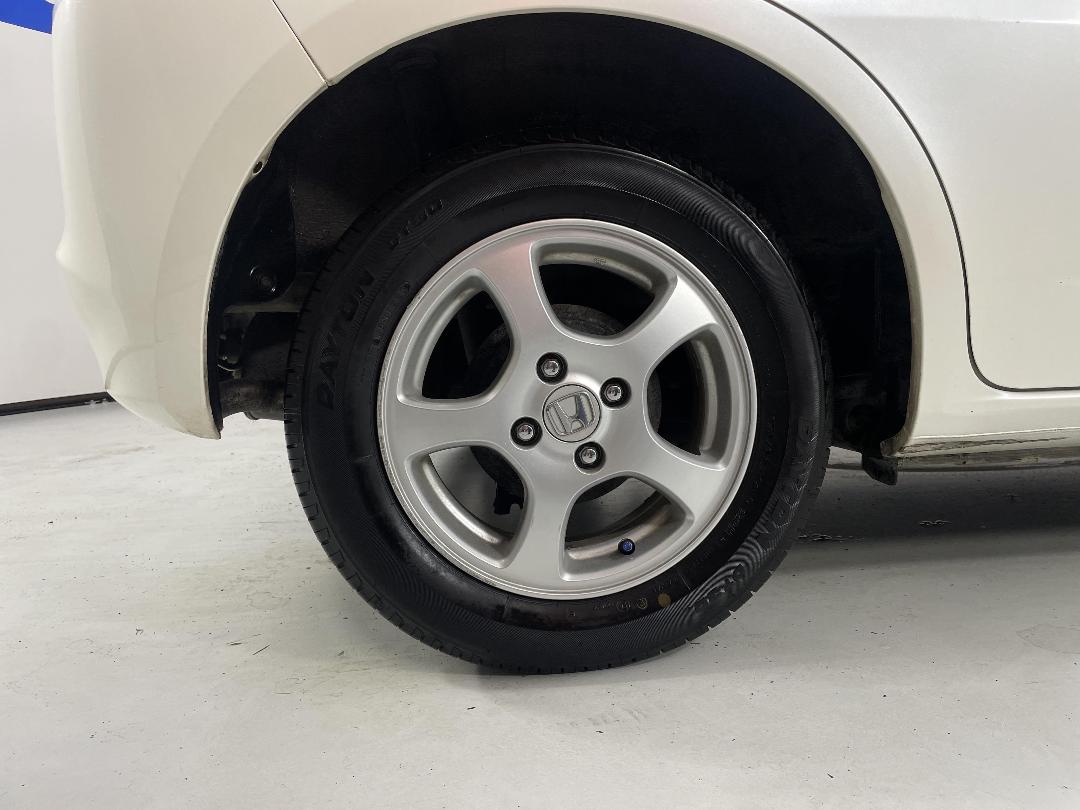 Photo '12' of Honda FIT Photo '12' of Honda FIT