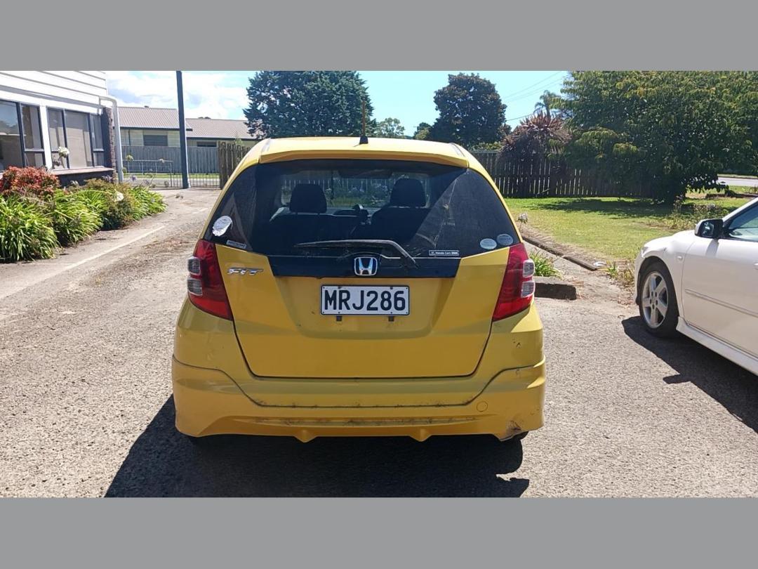 Photo '4' of Honda FIT