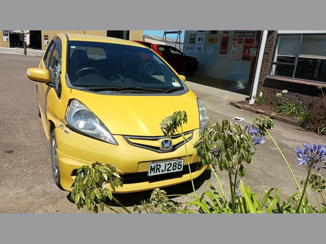 Photo '2' of Honda FIT