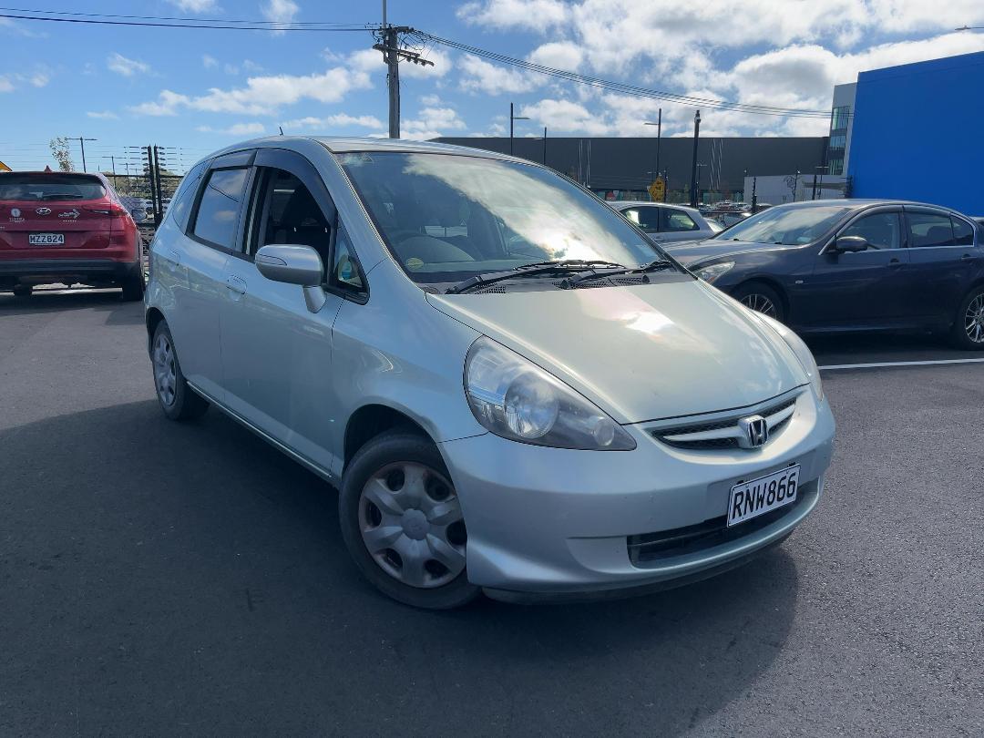 Photo '2' of Honda FIT Photo '2' of Honda FIT