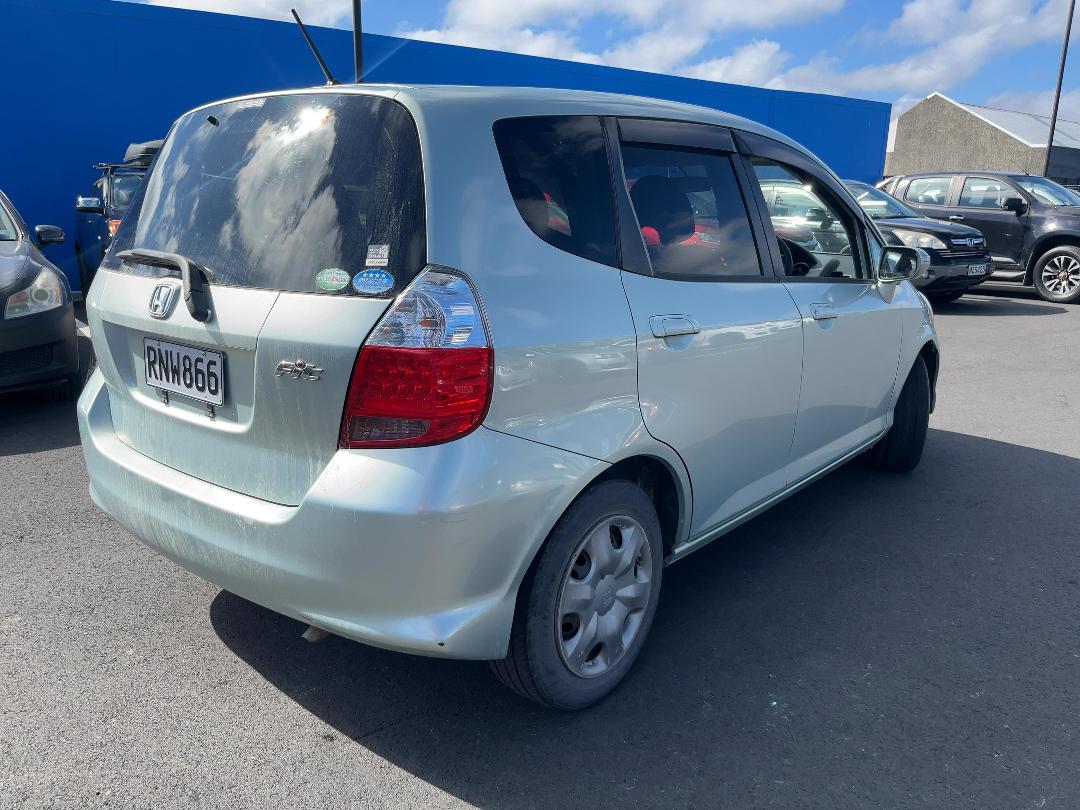 Photo '7' of Honda FIT Photo '7' of Honda FIT