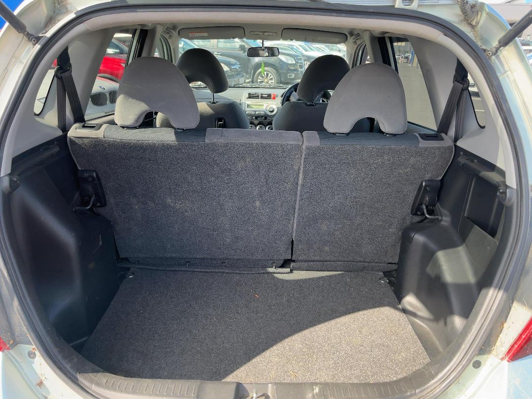 Photo '17' of Honda FIT Photo '17' of Honda FIT