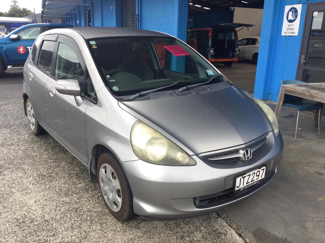 Photo '2' of Honda FIT