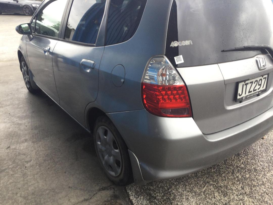 Photo '7' of Honda FIT