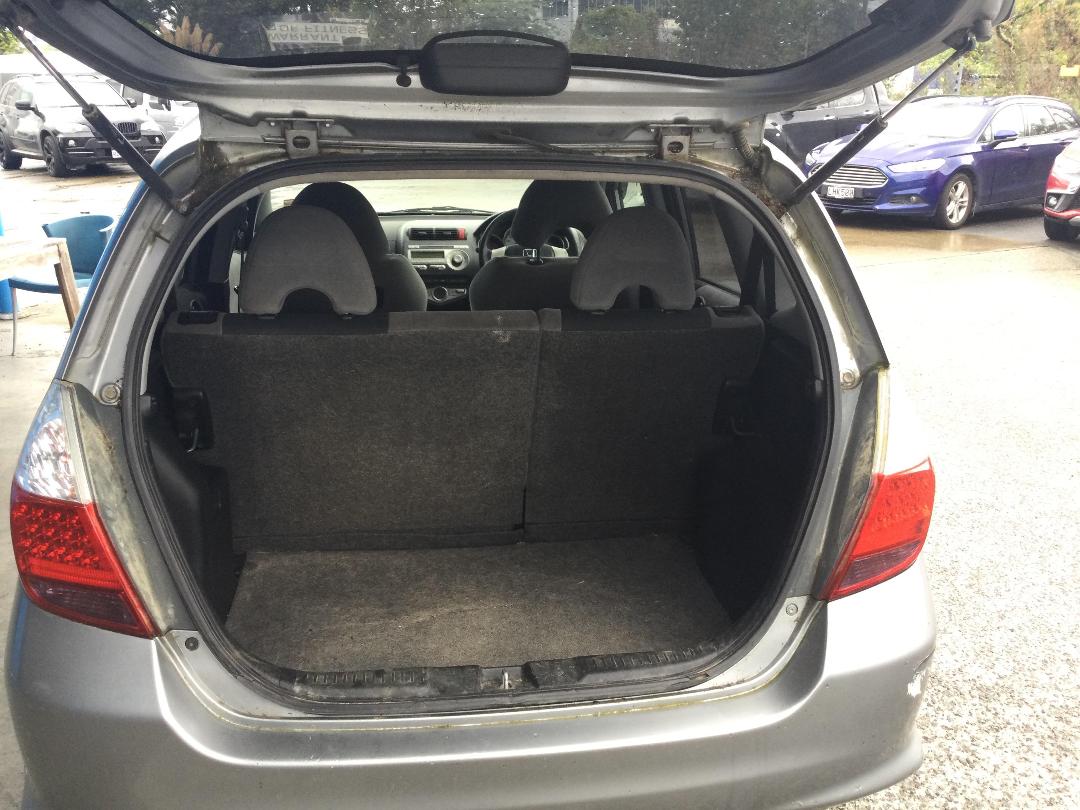 Photo '8' of Honda FIT