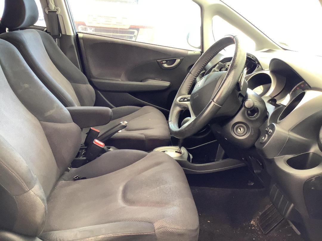 Photo '10' of Honda FIT