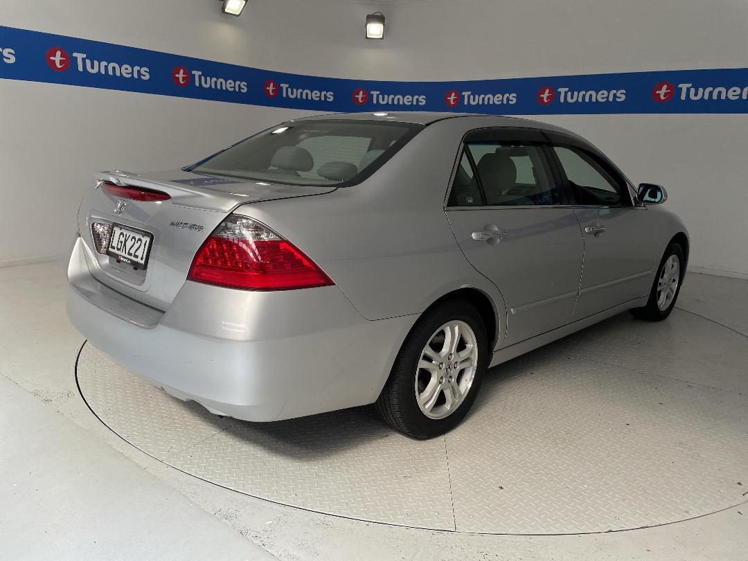 Photo '7' of Honda Inspire