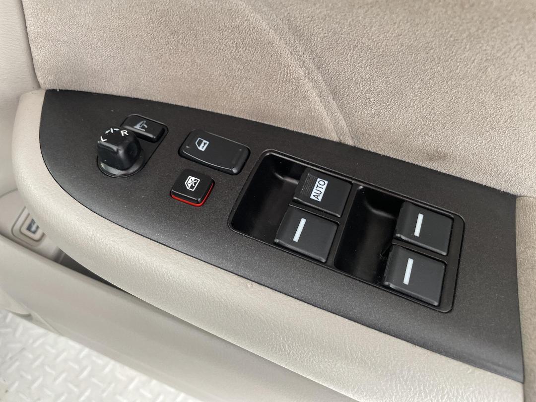 Photo '24' of Honda Inspire