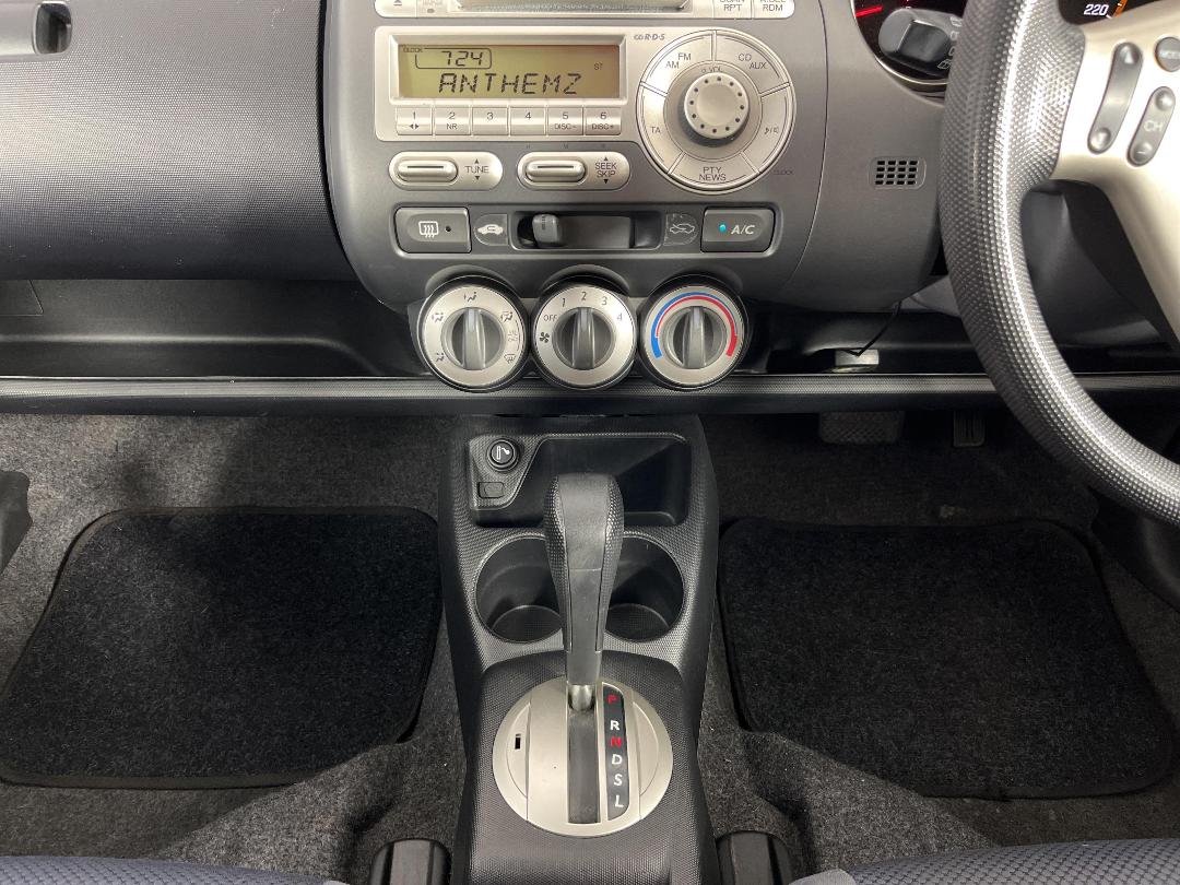 Photo '18' of Honda Jazz Photo '18' of Honda Jazz