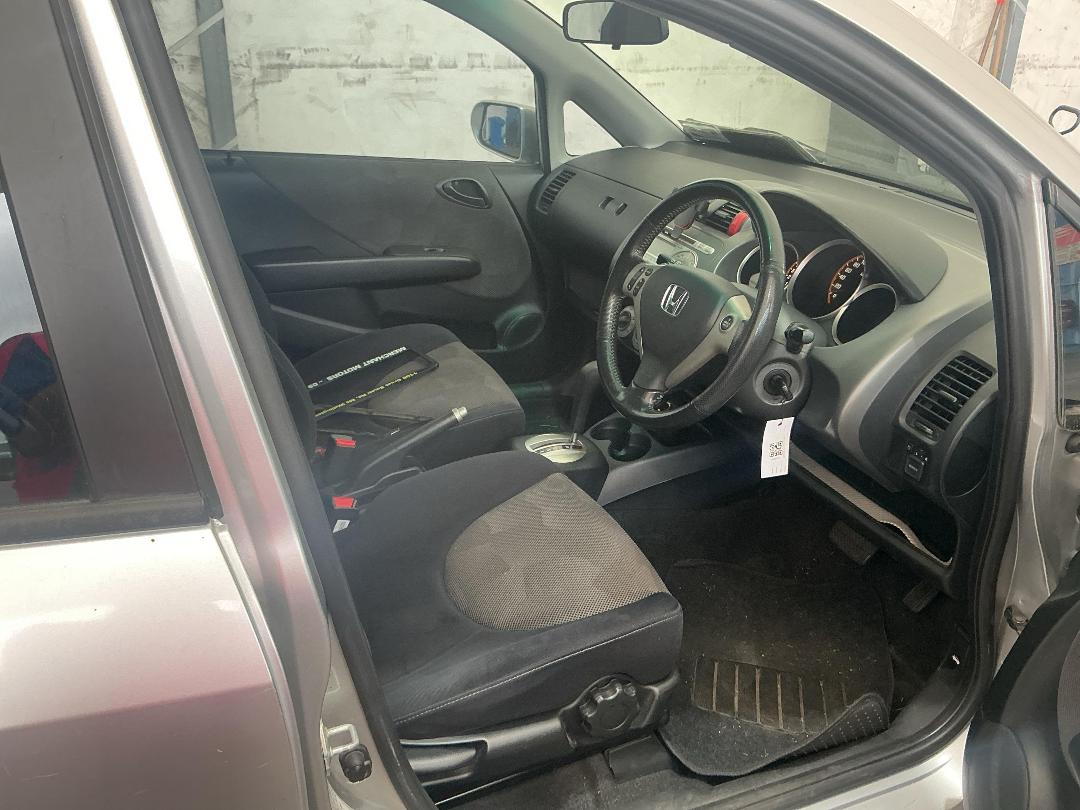 Photo '13' of Honda Jazz Sport