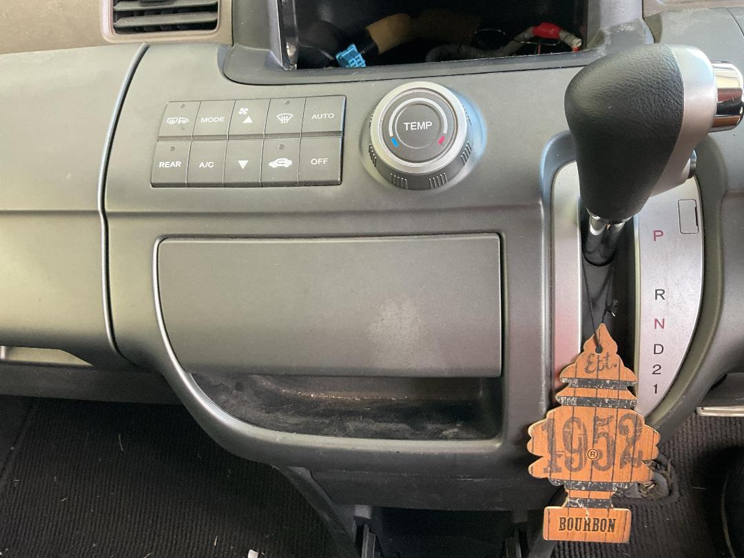 Photo '12' of Honda Stepwagon