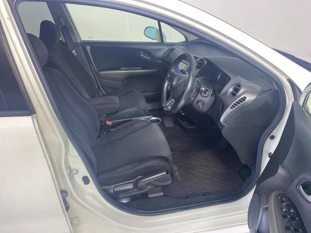 Photo '16' of Honda Stream Photo '16' of Honda Stream