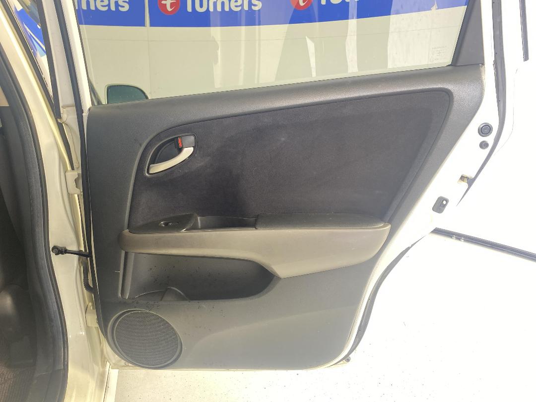 Photo '19' of Honda Stream Photo '19' of Honda Stream