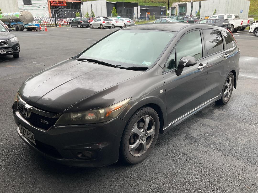 Photo '2' of Honda Stream Photo '2' of Honda Stream