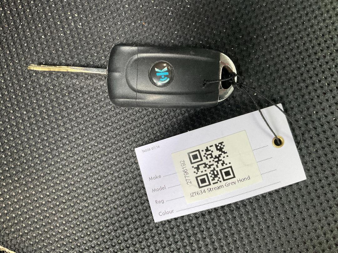 Photo '23' of Honda Stream Photo '23' of Honda Stream