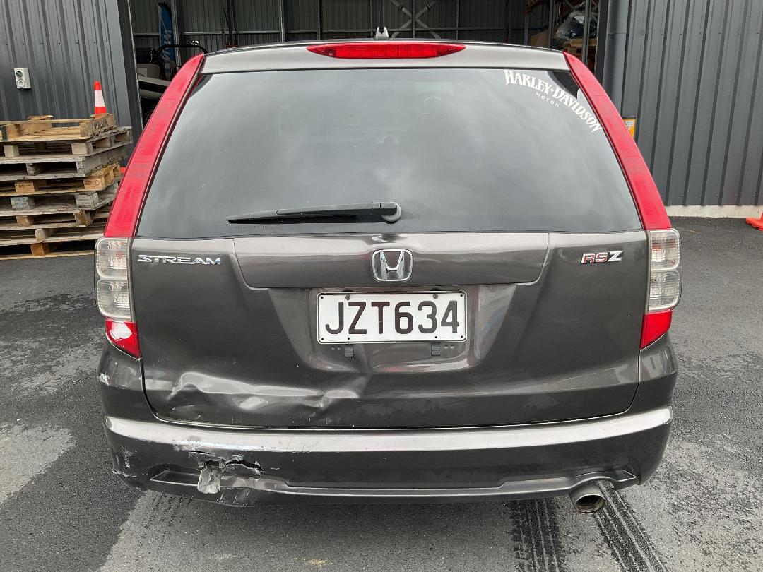 Photo '8' of Honda Stream Photo '8' of Honda Stream