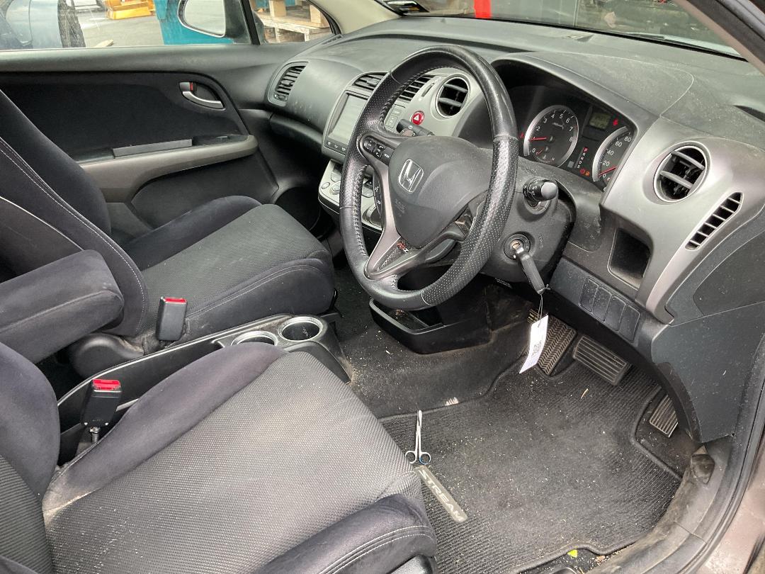 Photo '14' of Honda Stream Photo '14' of Honda Stream