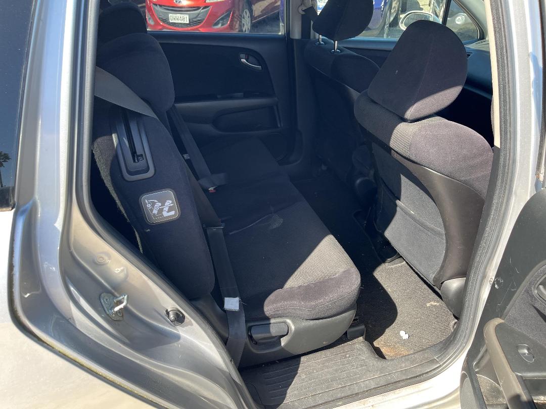 Photo '18' of Honda Stream