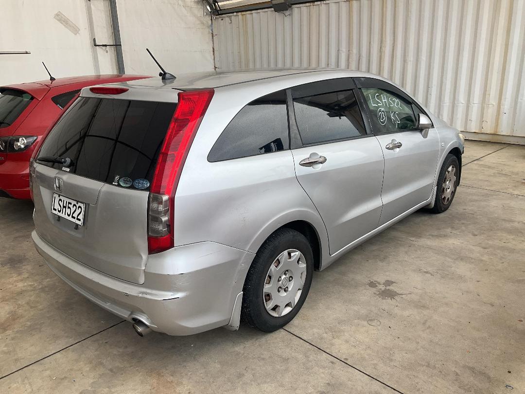 Photo '6' of Honda Stream Photo '6' of Honda Stream