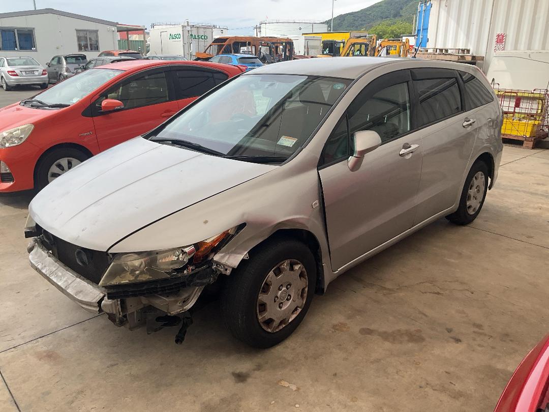 Photo '3' of Honda Stream Photo '3' of Honda Stream