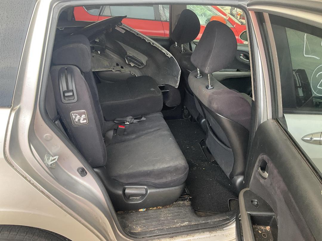 Photo '10' of Honda Stream Photo '10' of Honda Stream