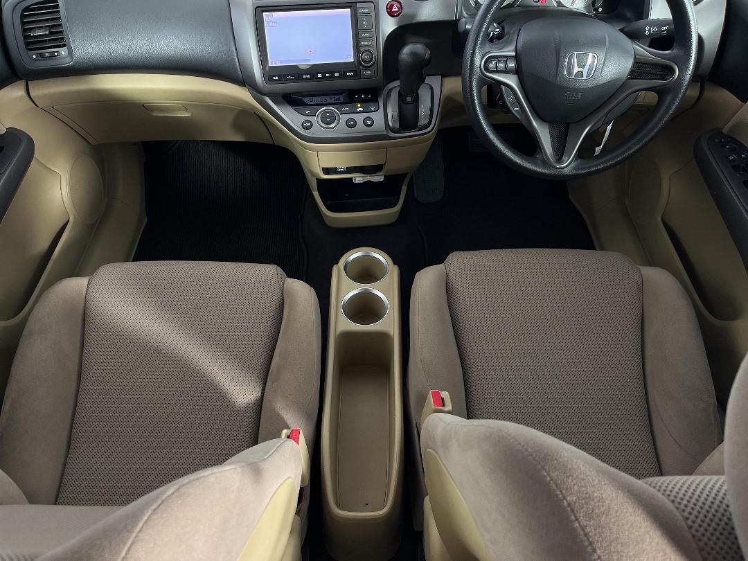 Photo '18' of Honda Stream Photo '18' of Honda Stream