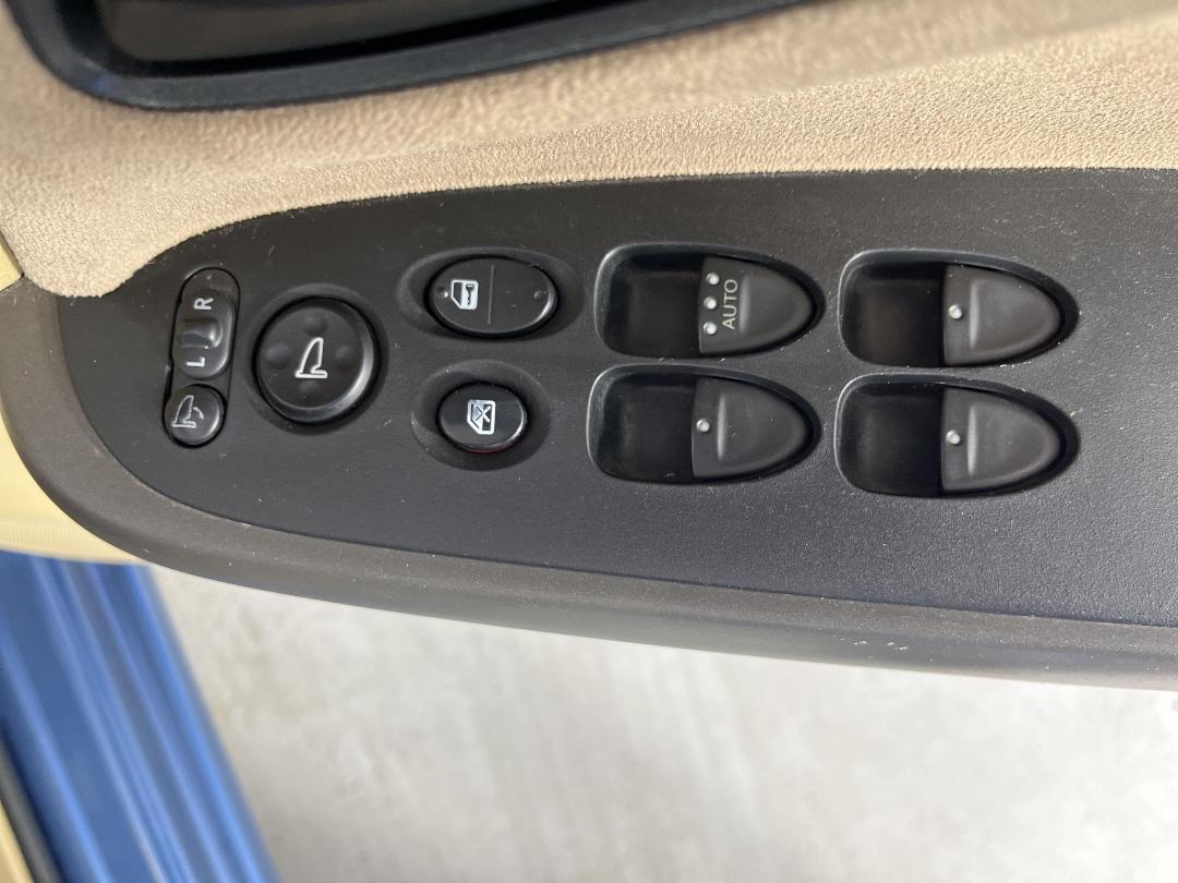 Photo '23' of Honda Stream Photo '23' of Honda Stream