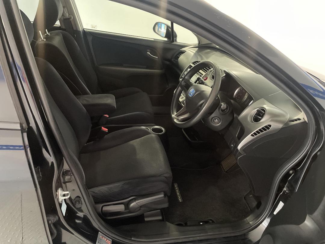 Photo '16' of Honda Stream