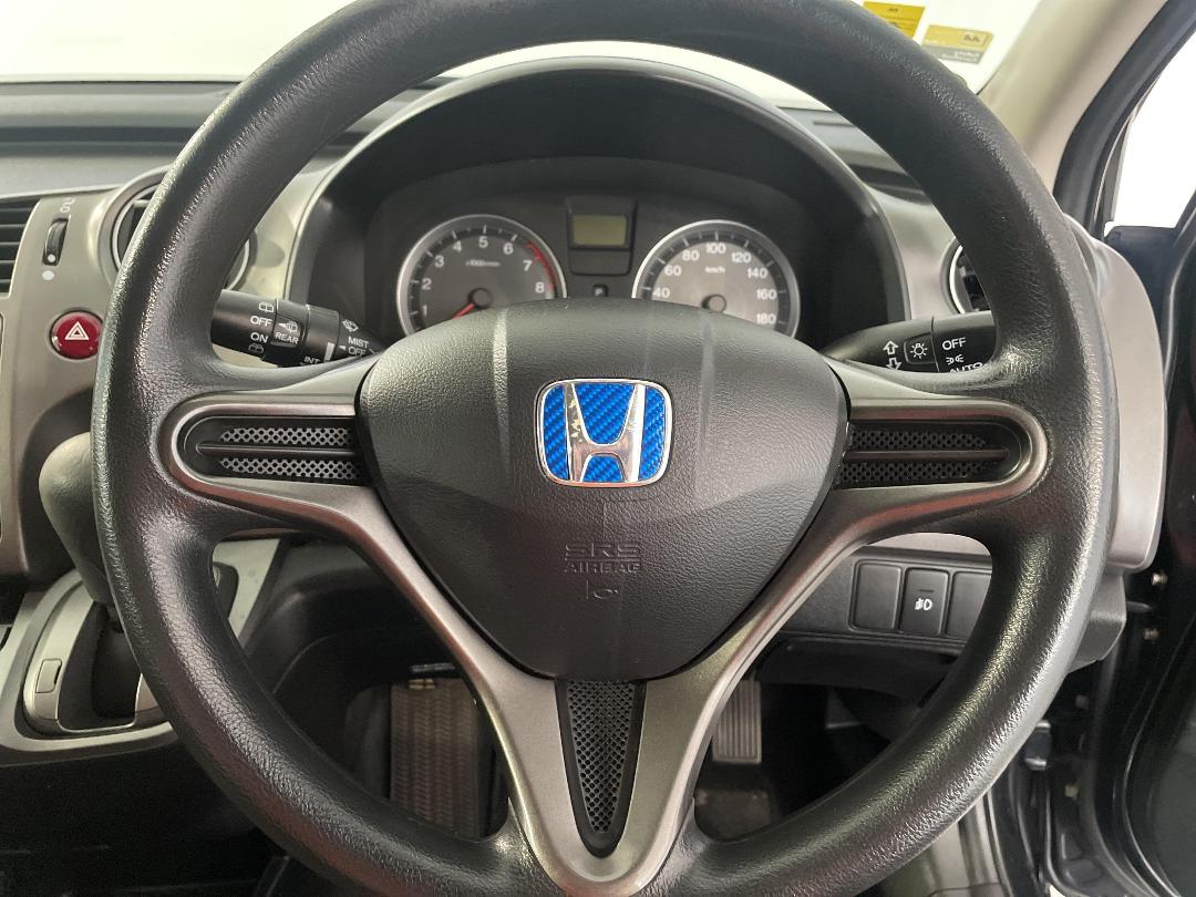 Photo '25' of Honda Stream