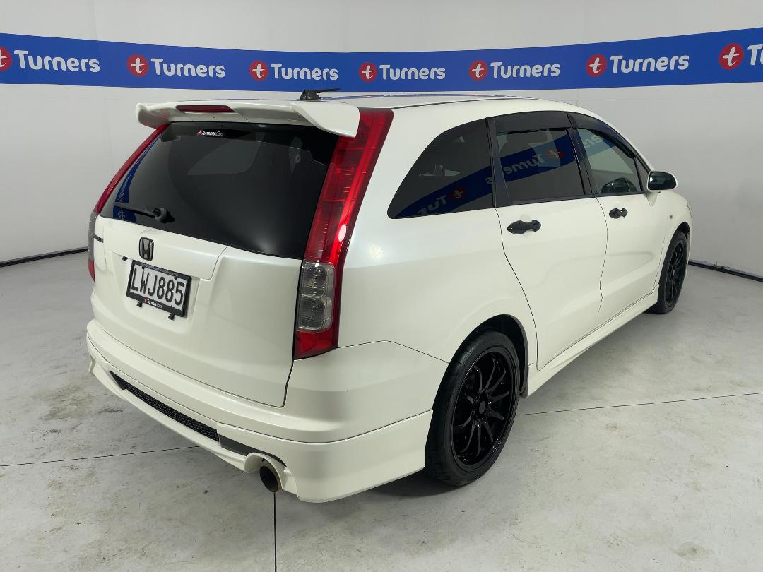 Photo '7' of Honda Stream Photo '7' of Honda Stream