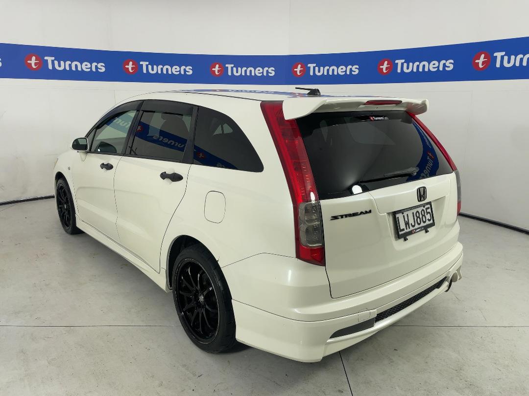 Photo '5' of Honda Stream Photo '5' of Honda Stream