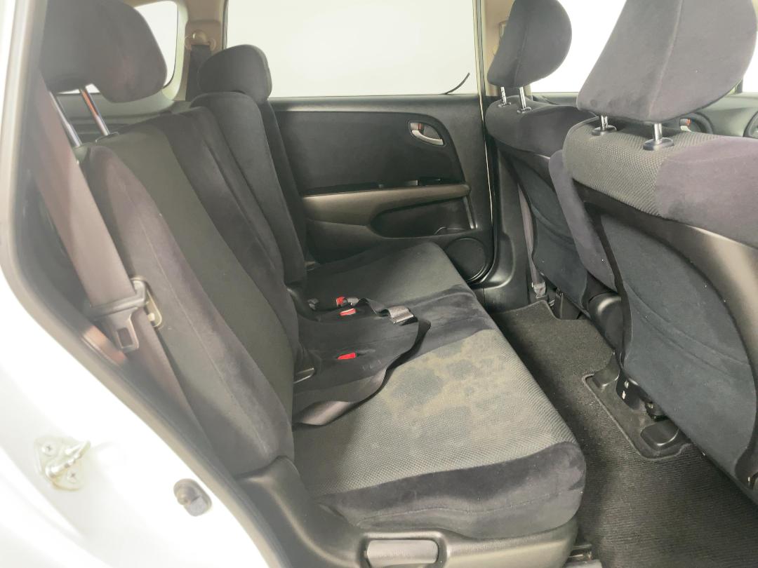 Photo '20' of Honda Stream Photo '20' of Honda Stream