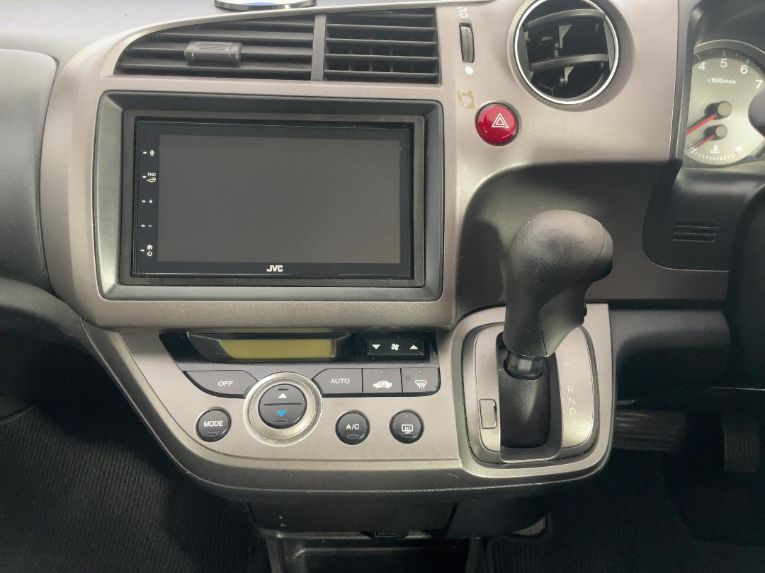 Photo '18' of Honda Stream Photo '18' of Honda Stream