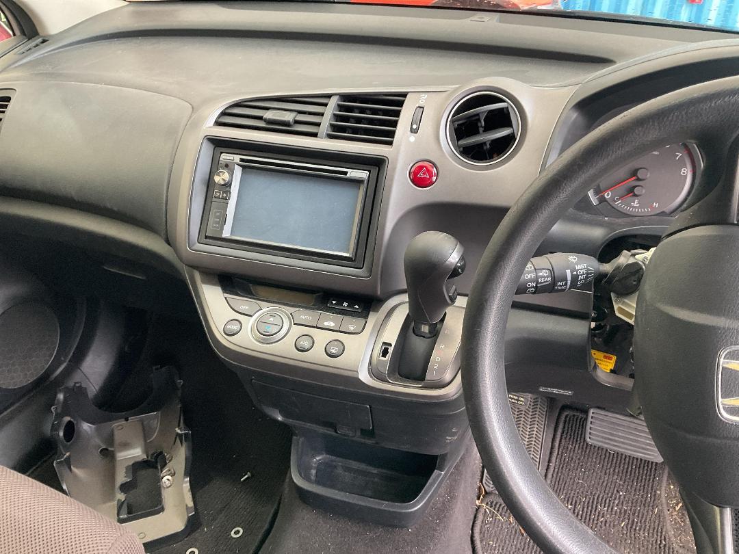 Photo '32' of Honda Stream