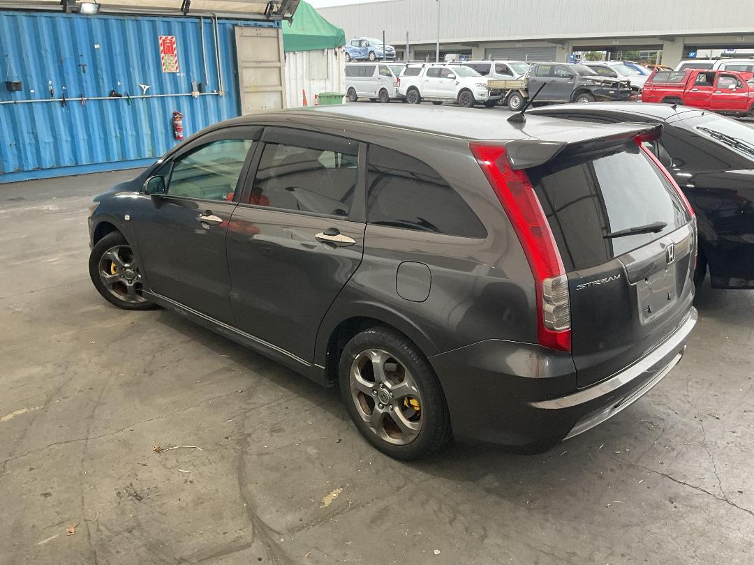 Photo '9' of Honda Stream RSZ