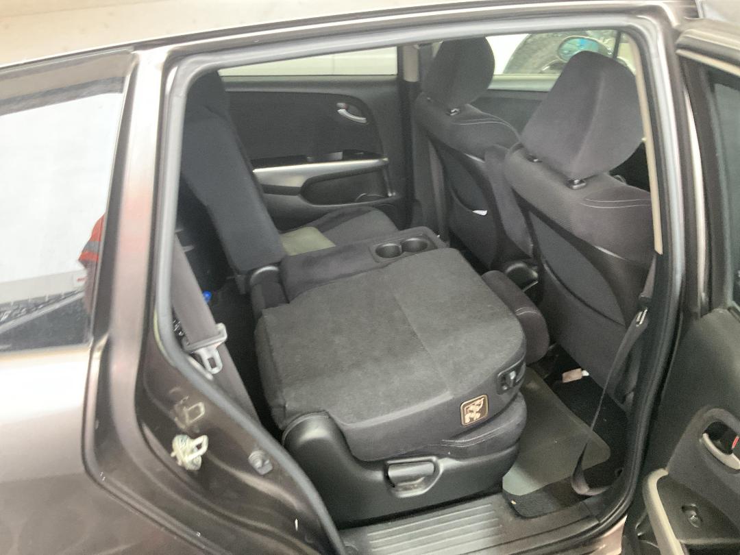 Photo '21' of Honda Stream RSZ